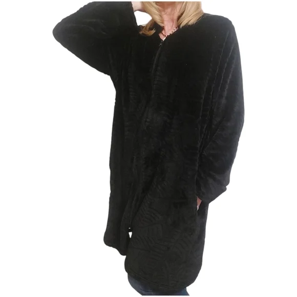 Just Love Black Zip-up Robe - Picture 2 of 6